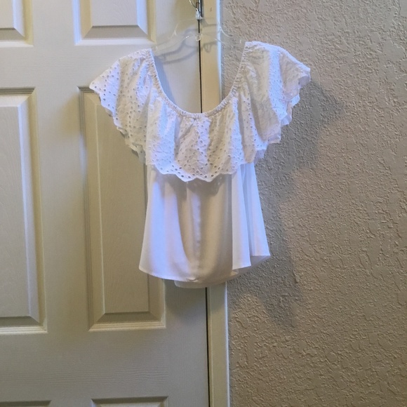 White off the shoulder top with ruffle - Picture 2 of 2